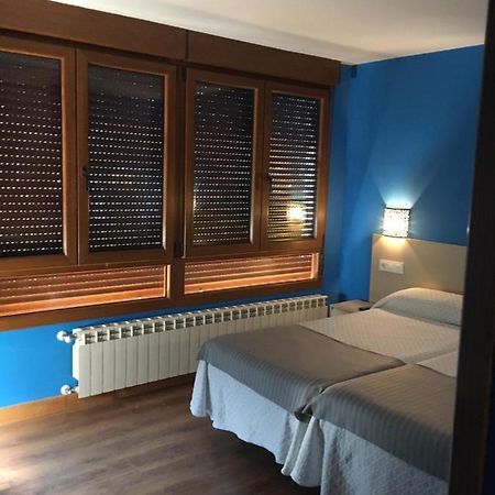 Narcea Turismo Real Lejlighed Cangas De Narcea Eksteriør billede