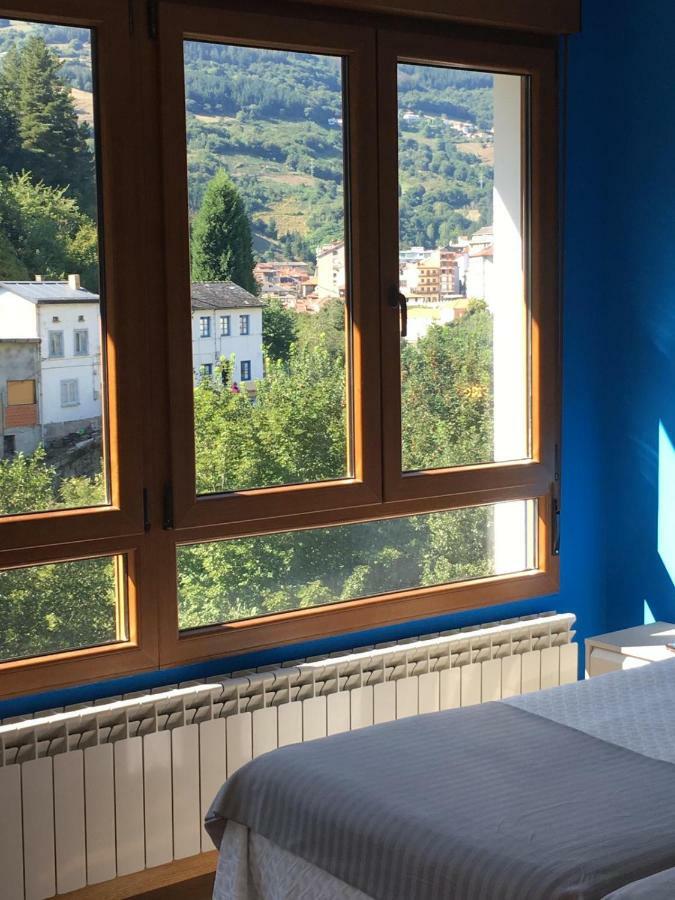 Narcea Turismo Real Lejlighed Cangas De Narcea Eksteriør billede